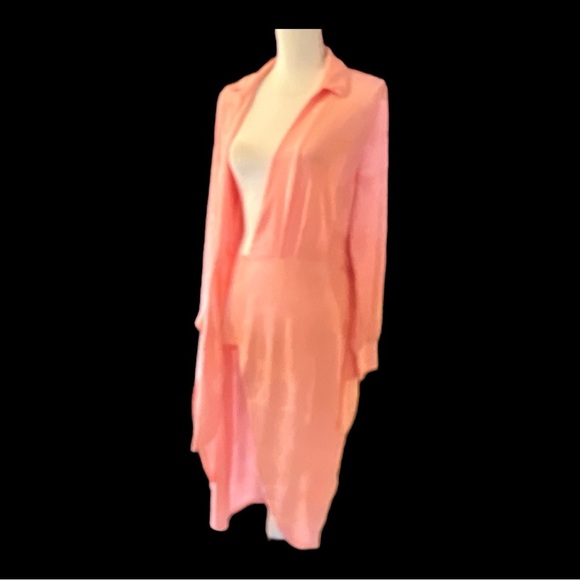 Beautiful Salmon-Colored Feminine Robe. NEW - Picture 6 of 6